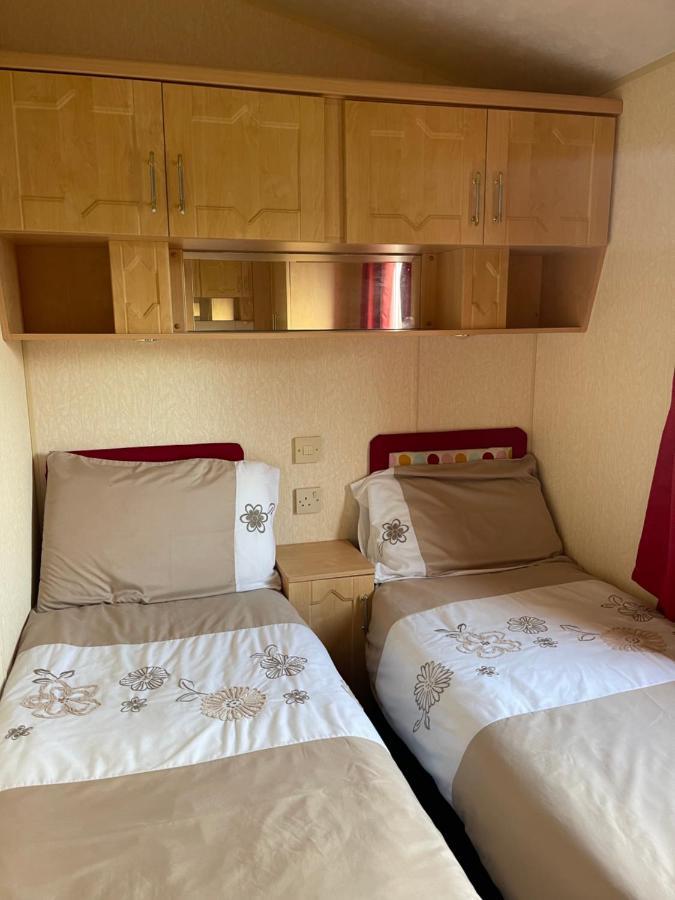 Immaculate 2-bed Static Caravan At Monrieth Holiday home Newton Stewart