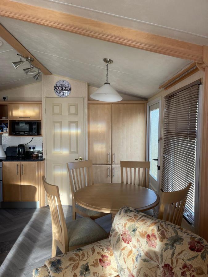Immaculate 2-bed Static Caravan At Monrieth * Newton Stewart
